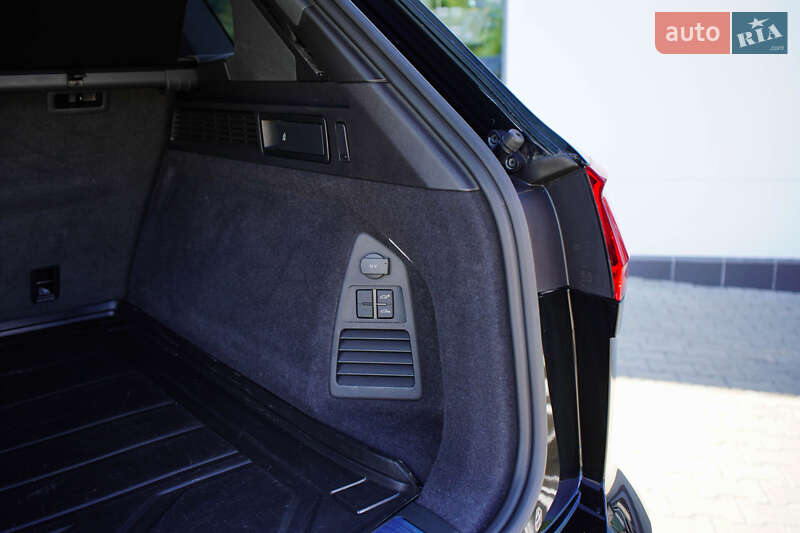 Позашляховик / Кросовер Volkswagen Touareg 2023 в Житомирі