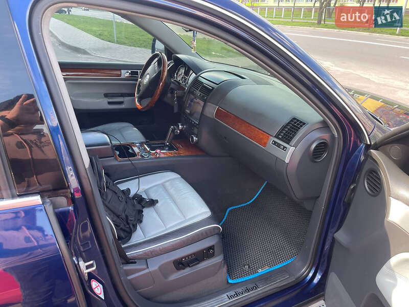 Позашляховик / Кросовер Volkswagen Touareg 2006 в Луцьку