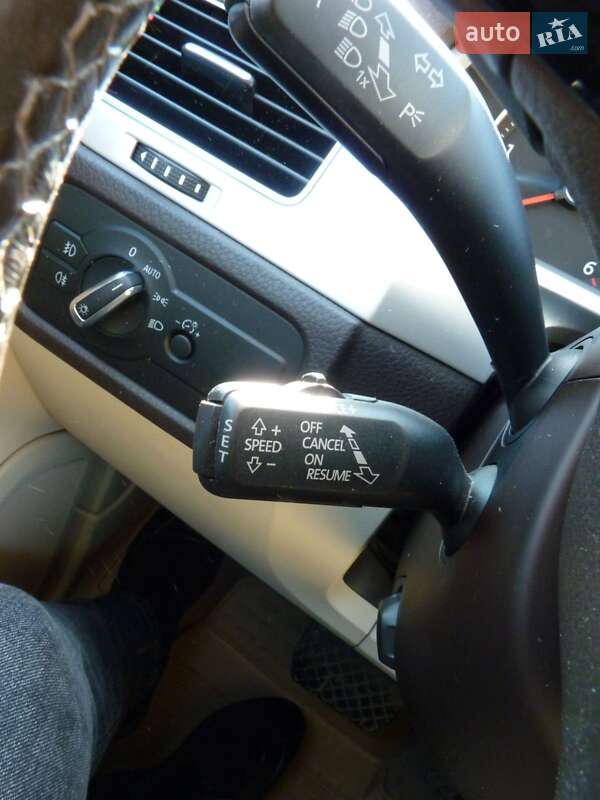 Внедорожник / Кроссовер Volkswagen Touareg 2015 в Житомире