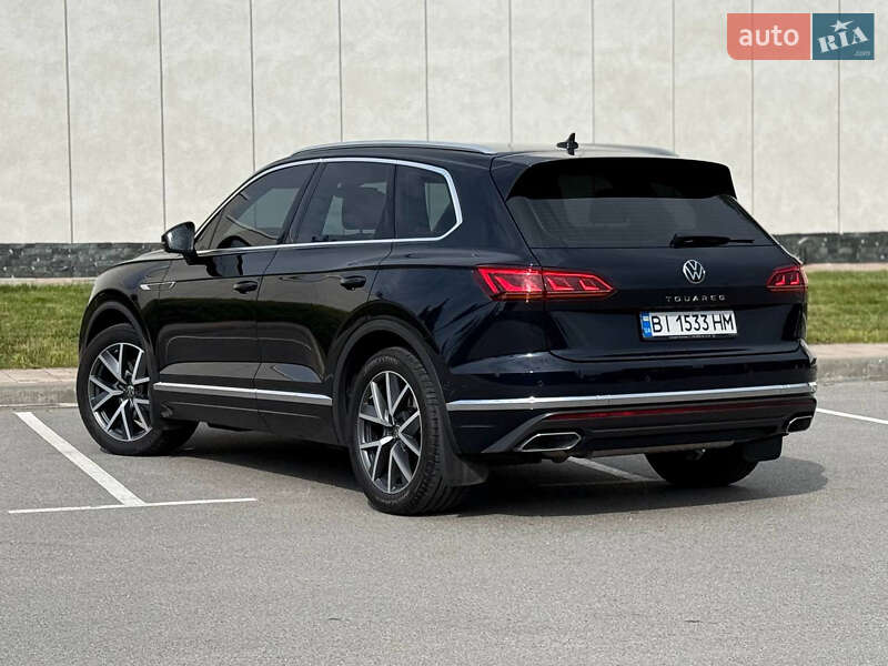 Внедорожник / Кроссовер Volkswagen Touareg 2022 в Киеве