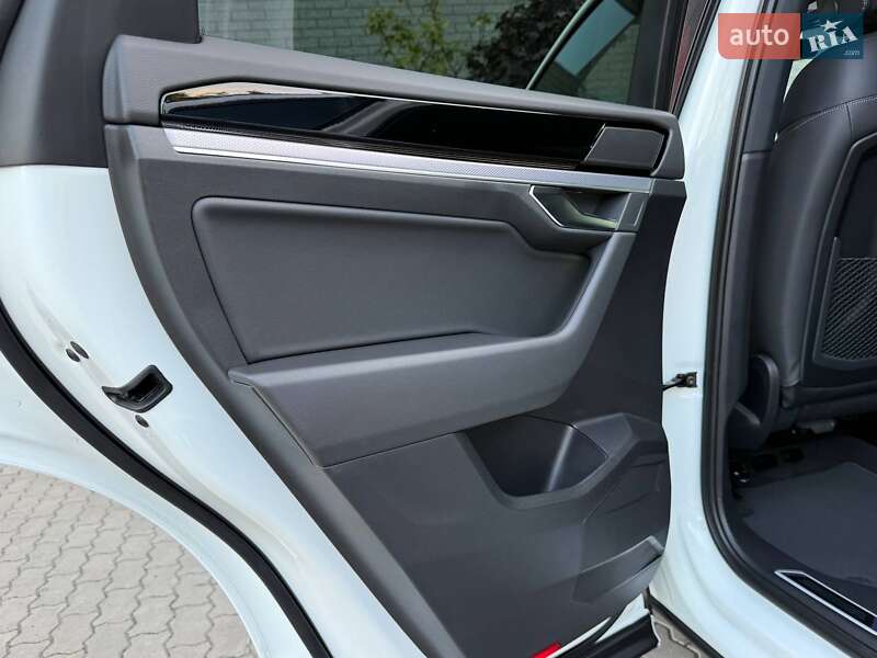 Внедорожник / Кроссовер Volkswagen Touareg 2022 в Ровно