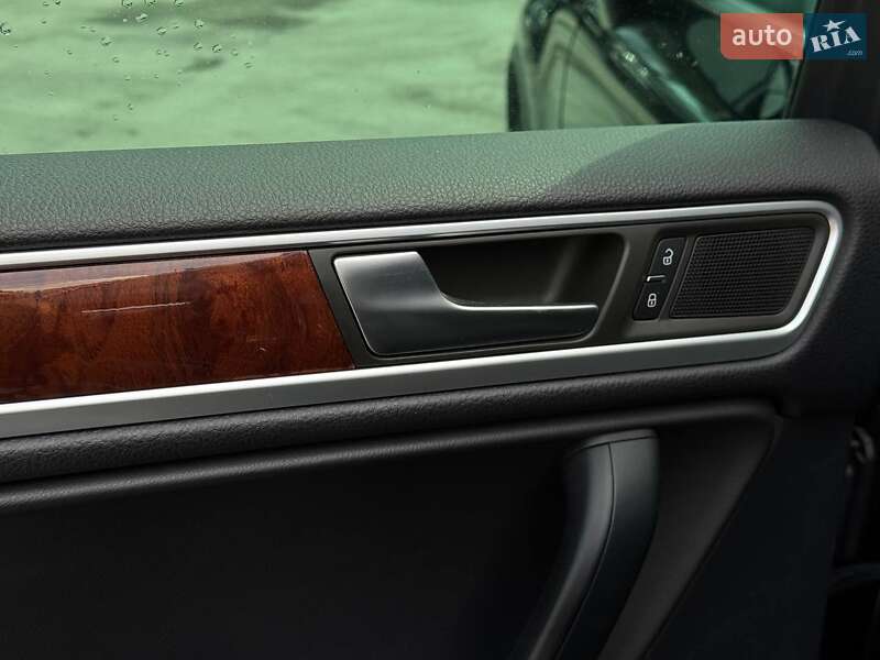 Внедорожник / Кроссовер Volkswagen Touareg 2011 в Каменец-Подольском фото 28 Внедорожник / Кроссовер Volkswagen Touareg 2011 в Каменец-Подольском