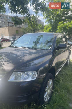 Внедорожник / Кроссовер Volkswagen Touareg 2006 в Киеве