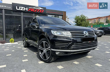Внедорожник / Кроссовер Volkswagen Touareg 2015 в 