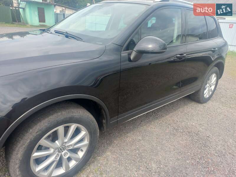 Внедорожник / Кроссовер Volkswagen Touareg 2011 в Шептицькому
