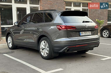 Внедорожник / Кроссовер Volkswagen Touareg 2019 в 