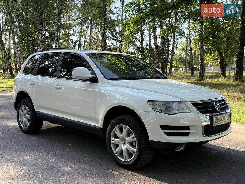 Внедорожник / Кроссовер Volkswagen Touareg 2010 в Ахтырке