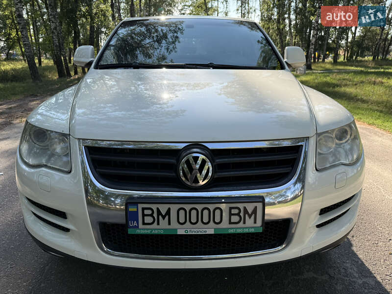 Внедорожник / Кроссовер Volkswagen Touareg 2010 в Ахтырке