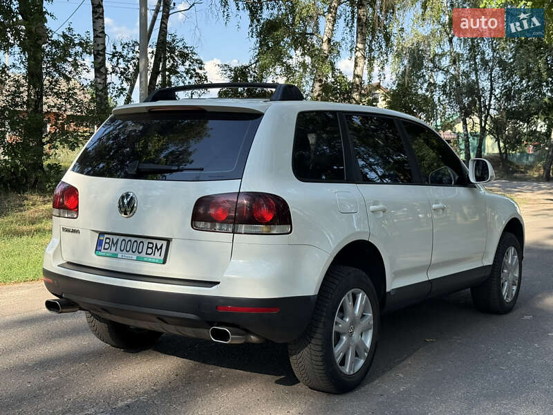 Внедорожник / Кроссовер Volkswagen Touareg 2010 в Ахтырке