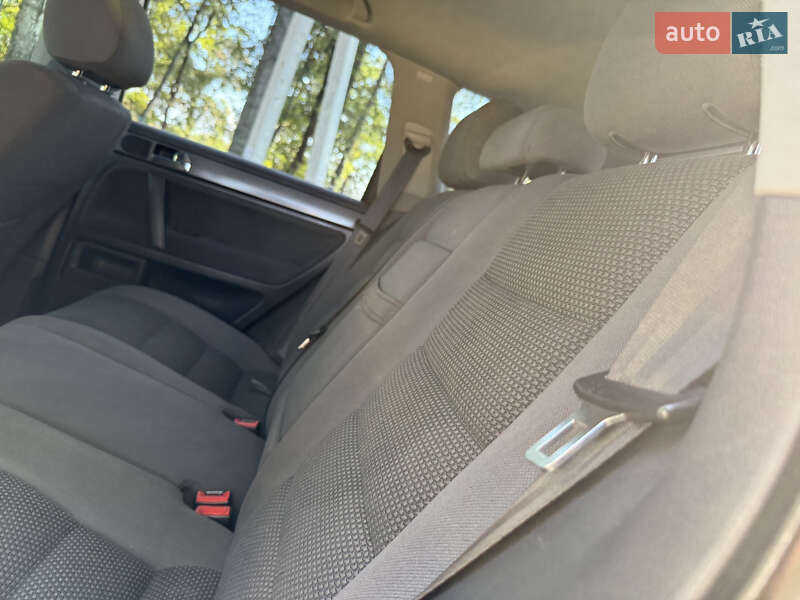Внедорожник / Кроссовер Volkswagen Touareg 2010 в Ахтырке