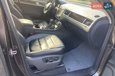 Внедорожник / Кроссовер Volkswagen Touareg 2017 в 
