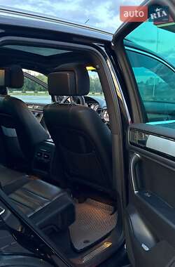 Внедорожник / Кроссовер Volkswagen Touareg 2011 в 