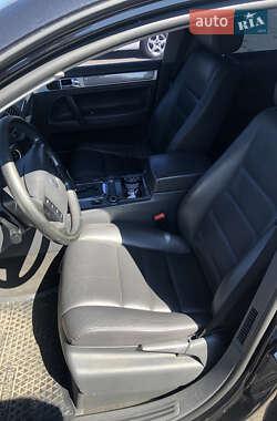 Внедорожник / Кроссовер Volkswagen Touareg 2005 в 
