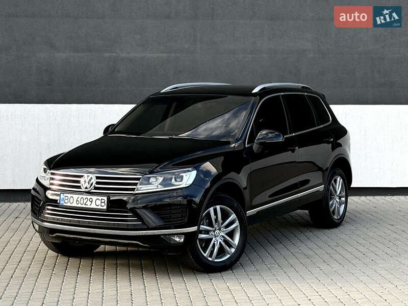 Внедорожник / Кроссовер Volkswagen Touareg 2015 в Тернополе