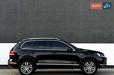 Внедорожник / Кроссовер Volkswagen Touareg 2015 в 