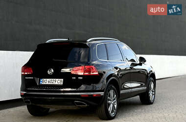 Внедорожник / Кроссовер Volkswagen Touareg 2015 в 