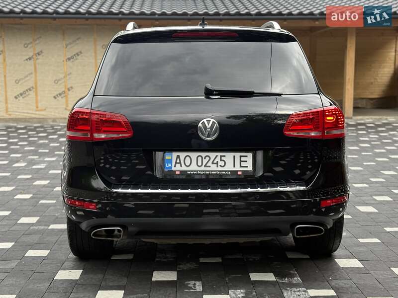 Позашляховик / Кросовер Volkswagen Touareg 2011 в Міжгір'ї