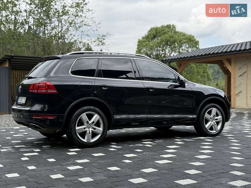 Позашляховик / Кросовер Volkswagen Touareg 2011 в Міжгір'ї