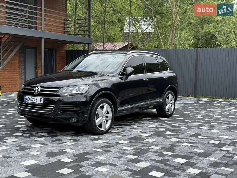 Позашляховик / Кросовер Volkswagen Touareg 2011 в Міжгір'ї