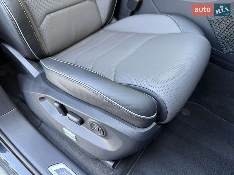 Позашляховик / Кросовер Volkswagen Touareg 2021 в Хмельницькому