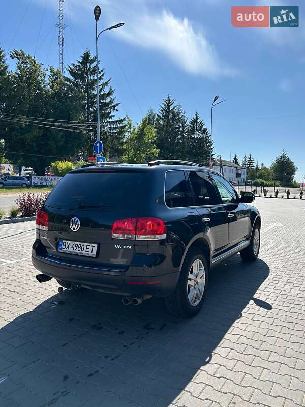 Внедорожник / Кроссовер Volkswagen Touareg 2006 в Хмельницком