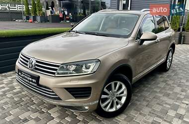 Внедорожник / Кроссовер Volkswagen Touareg 2017 в 
