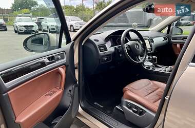 Внедорожник / Кроссовер Volkswagen Touareg 2017 в 