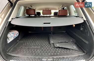 Внедорожник / Кроссовер Volkswagen Touareg 2017 в 