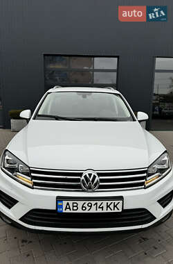 Позашляховик / Кросовер Volkswagen Touareg 2017 в 