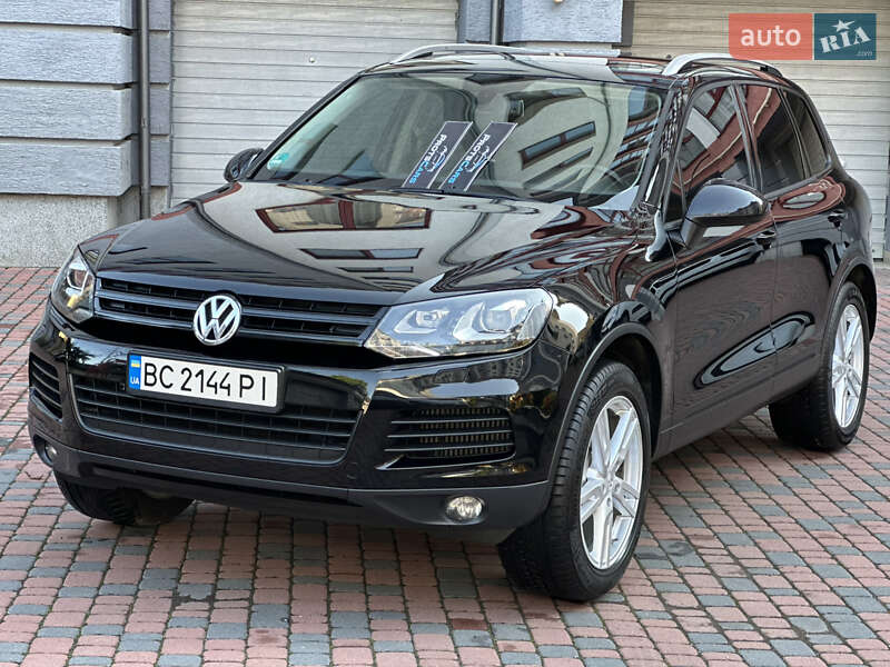 Позашляховик / Кросовер Volkswagen Touareg 2012 в Івано-Франківську