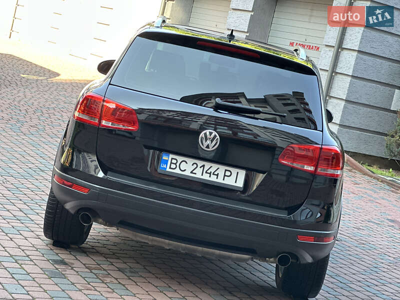 Позашляховик / Кросовер Volkswagen Touareg 2012 в Івано-Франківську