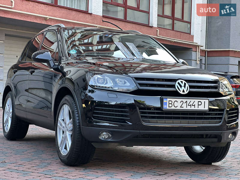 Позашляховик / Кросовер Volkswagen Touareg 2012 в Івано-Франківську