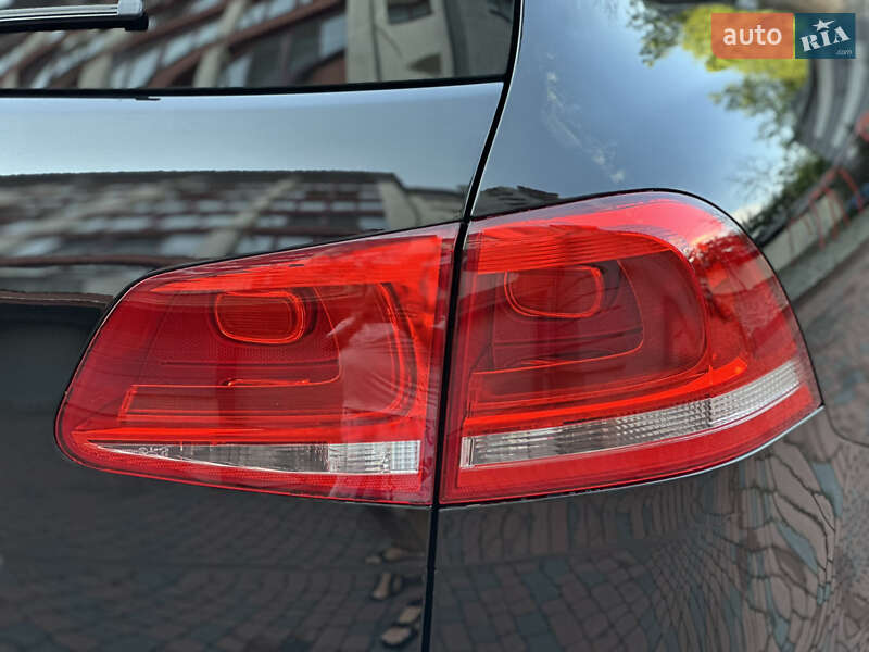 Позашляховик / Кросовер Volkswagen Touareg 2012 в Івано-Франківську