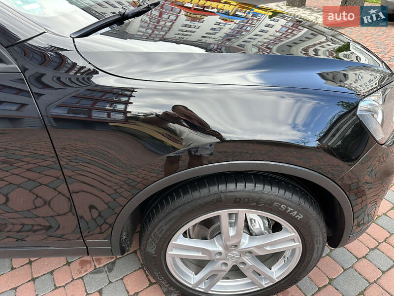 Позашляховик / Кросовер Volkswagen Touareg 2012 в Івано-Франківську