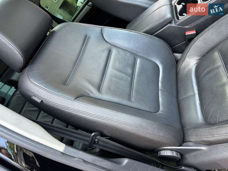 Позашляховик / Кросовер Volkswagen Touareg 2012 в Івано-Франківську