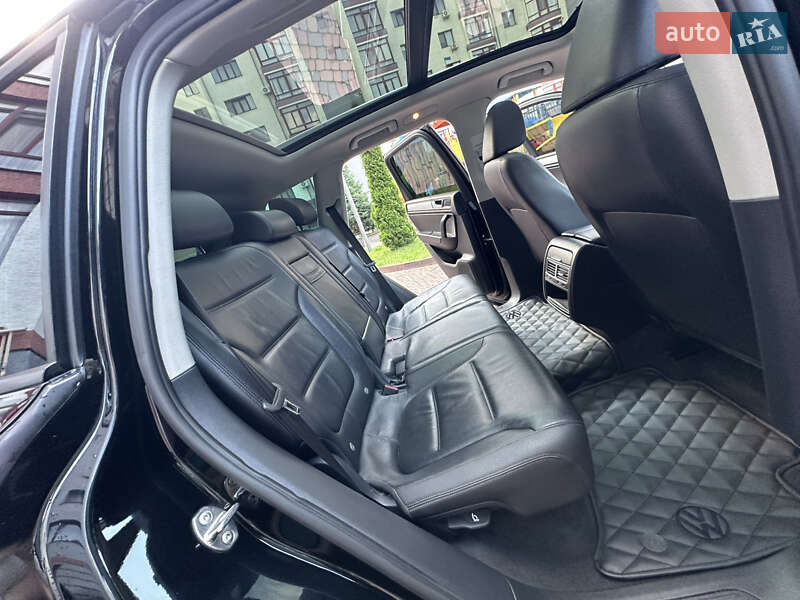 Позашляховик / Кросовер Volkswagen Touareg 2012 в Івано-Франківську