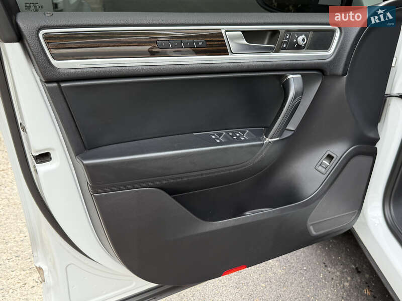 Позашляховик / Кросовер Volkswagen Touareg 2014 в Білій Церкві фото 11 Позашляховик / Кросовер Volkswagen Touareg 2014 в Білій Церкві