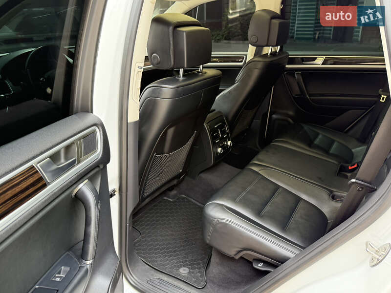 Позашляховик / Кросовер Volkswagen Touareg 2014 в Білій Церкві фото 14 Позашляховик / Кросовер Volkswagen Touareg 2014 в Білій Церкві