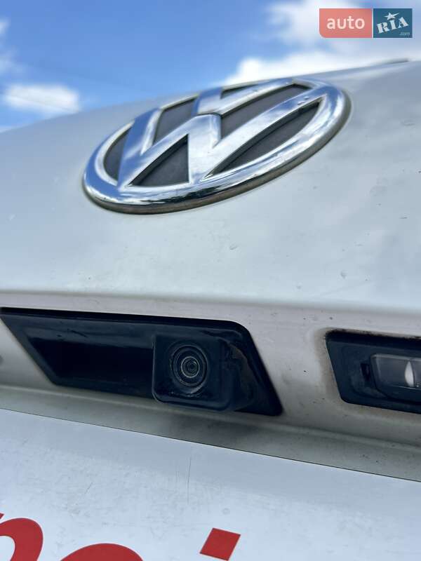 Внедорожник / Кроссовер Volkswagen Touareg 2014 в Сумах