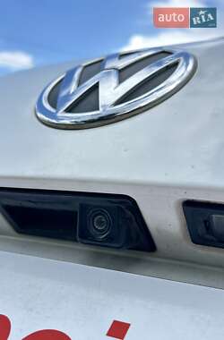Позашляховик / Кросовер Volkswagen Touareg 2014 в 