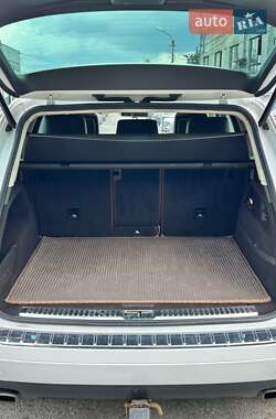Позашляховик / Кросовер Volkswagen Touareg 2014 в 
