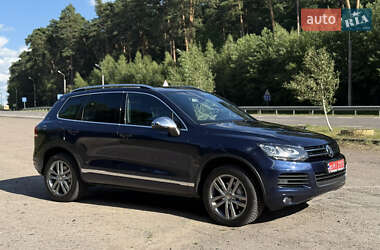 Внедорожник / Кроссовер Volkswagen Touareg 2014 в Луцке