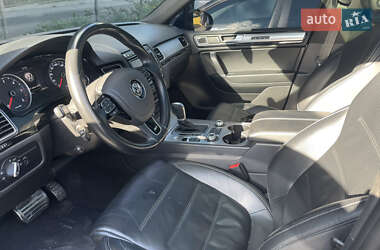 Внедорожник / Кроссовер Volkswagen Touareg 2015 в 