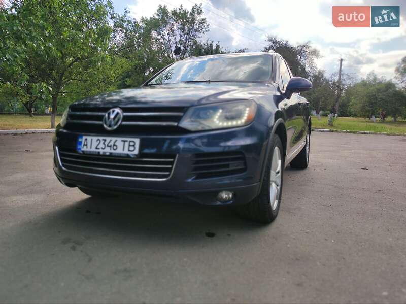 Внедорожник / Кроссовер Volkswagen Touareg 2012 в Ставище