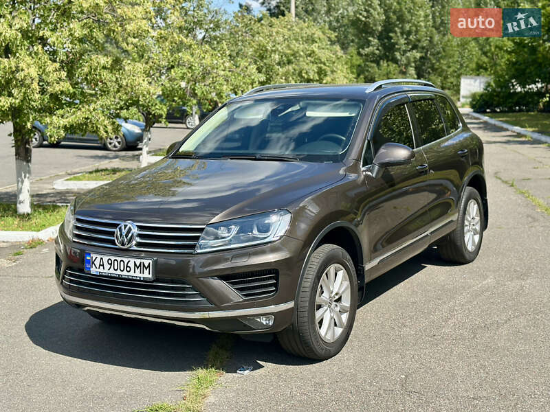 Внедорожник / Кроссовер Volkswagen Touareg 2016 в 