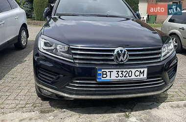 Внедорожник / Кроссовер Volkswagen Touareg 2016 в Киеве