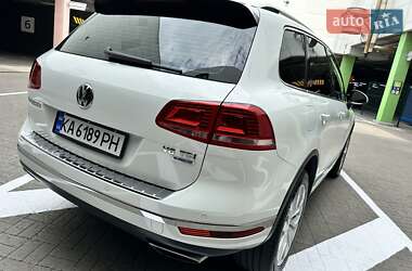 Внедорожник / Кроссовер Volkswagen Touareg 2016 в 