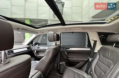Внедорожник / Кроссовер Volkswagen Touareg 2016 в 