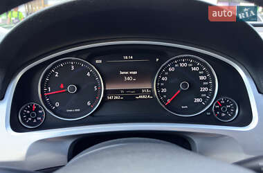 Внедорожник / Кроссовер Volkswagen Touareg 2014 в 