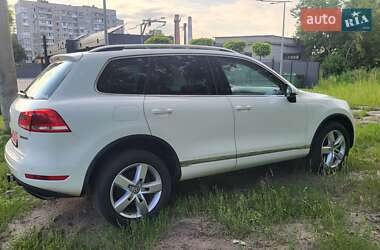 Внедорожник / Кроссовер Volkswagen Touareg 2011 в 